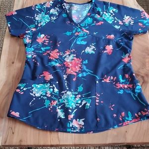 Uniform Advantage Scrub Top